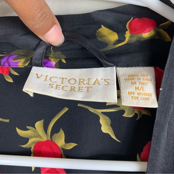 Victoria’s Secret | Vintage Robe Black Rose Print Silk Short Tie M/L - Picture 4 of 8